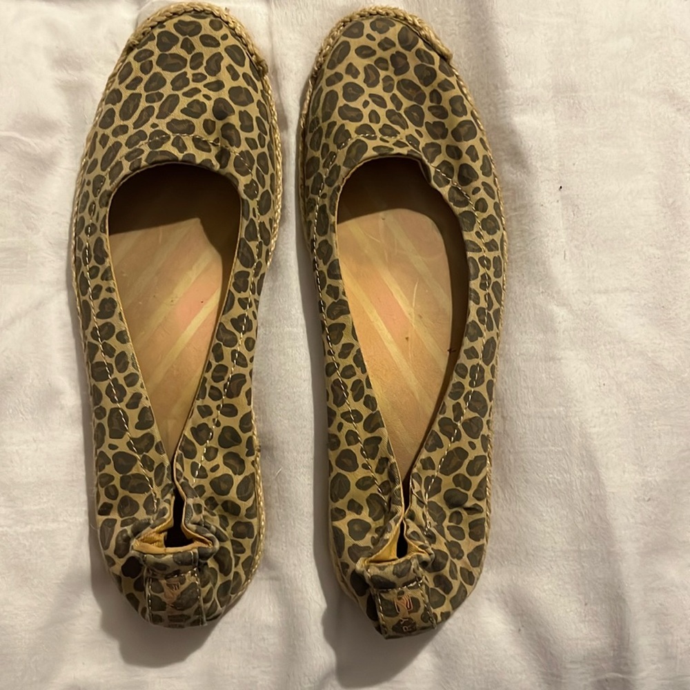 Leopard print flats